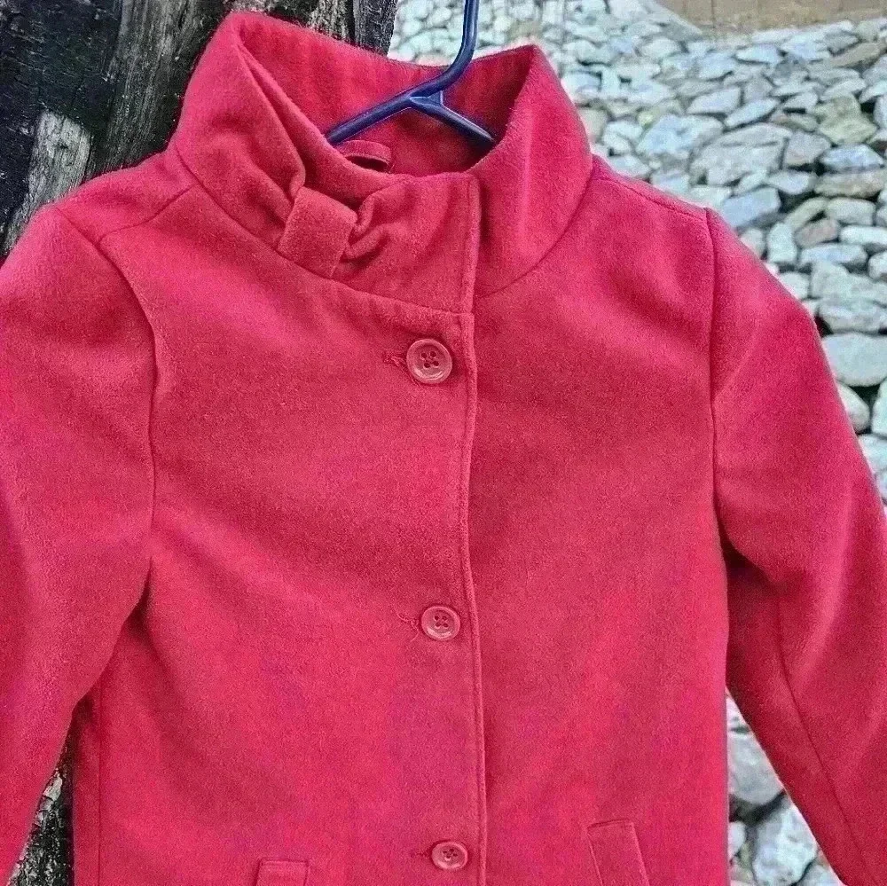 Stylish Red Overcoat - Perfect for Cold Weather